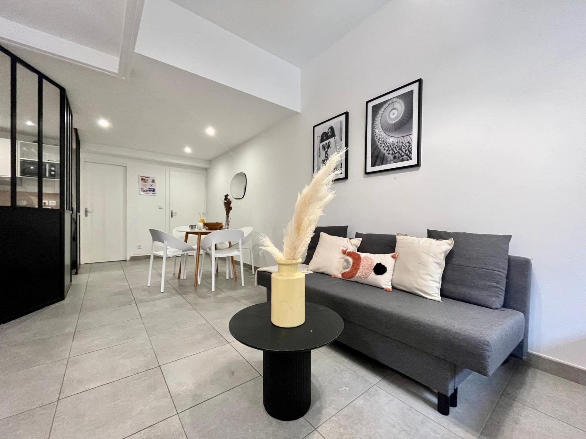 Suite Danbury Lião Exterior foto